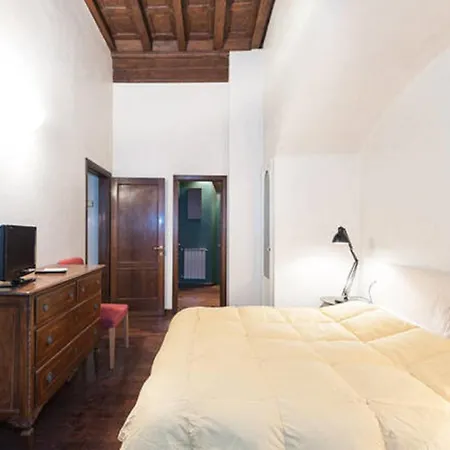 Tornabuoni Apartment-3