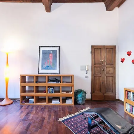 Tornabuoni Apartment-2