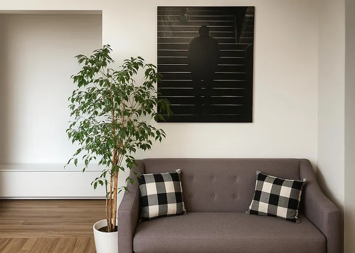 Santa Rosa Florence Apartments 3 Bedrooms - Private Parking
